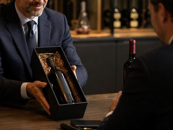 Cadeaux d’affaires : comment choisir un vin rare sans se tromper ?